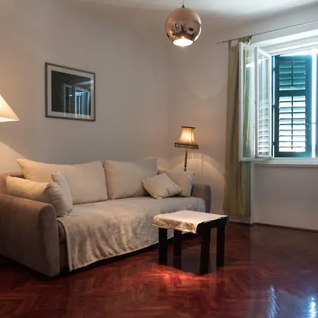 Centre Split Apartment Trina 斯普利特