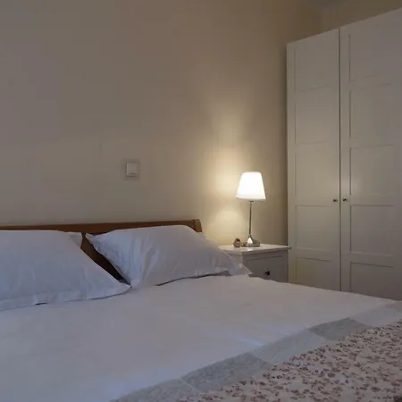 Centre Split Apartment Trina 公寓 *