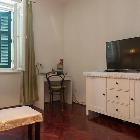 公寓 Centre Split Apartment Trina *